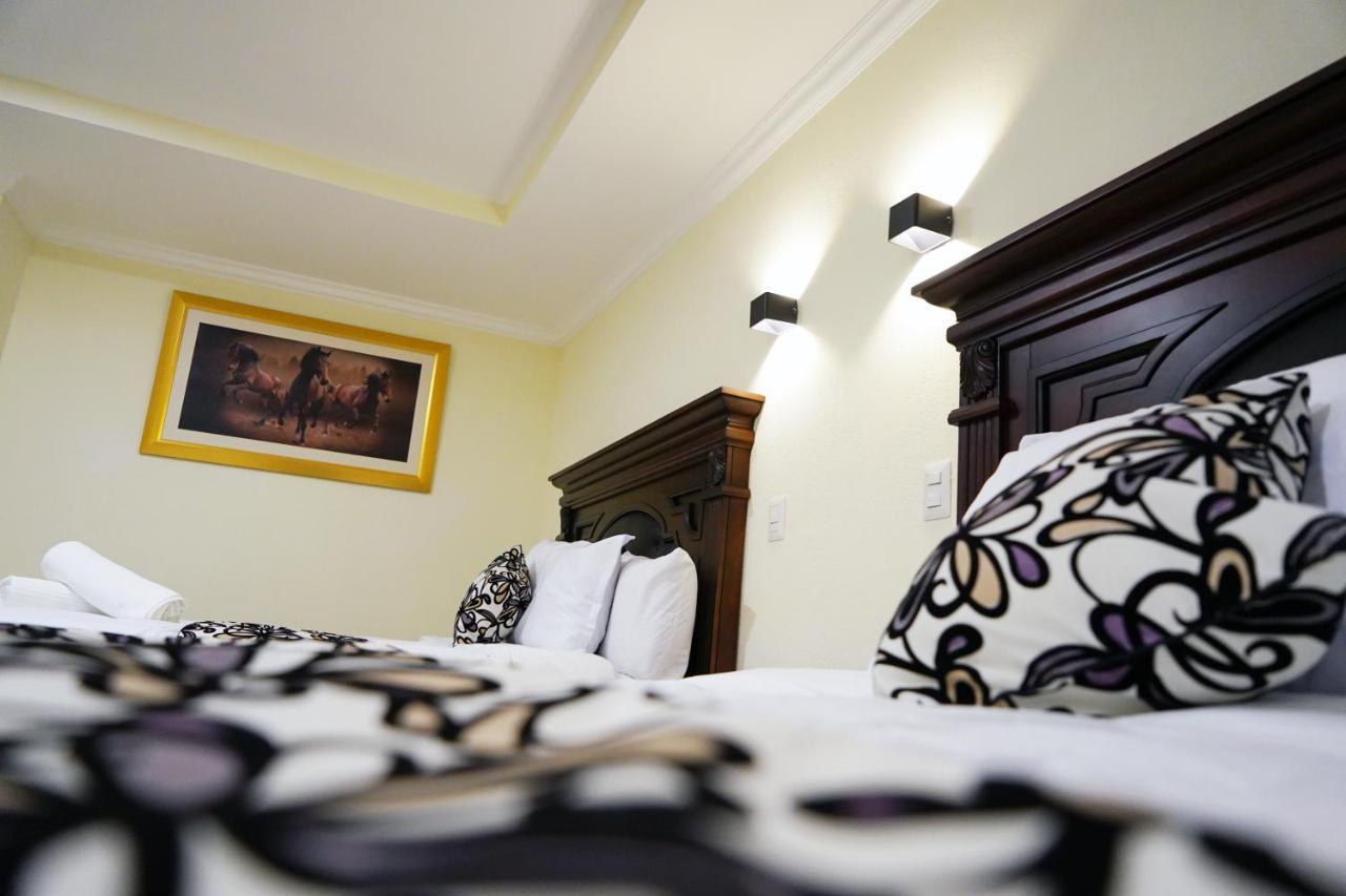 Real De La Pena Hotel 2 Ezequiel Montes Luaran gambar